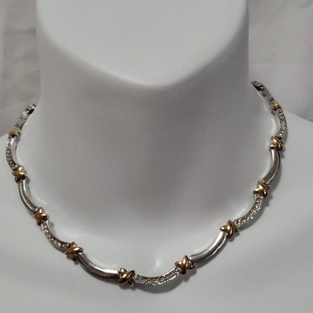 Necklace - Picture 5 of 6